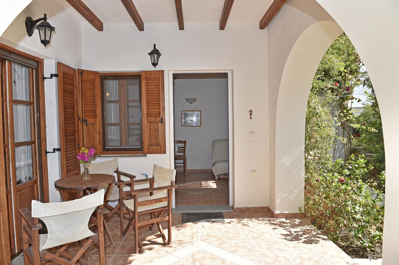 Hippocampus Studios Antiparos Town Exterior foto