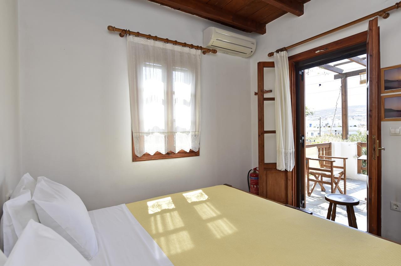 Hippocampus Studios Antiparos Town Exterior foto