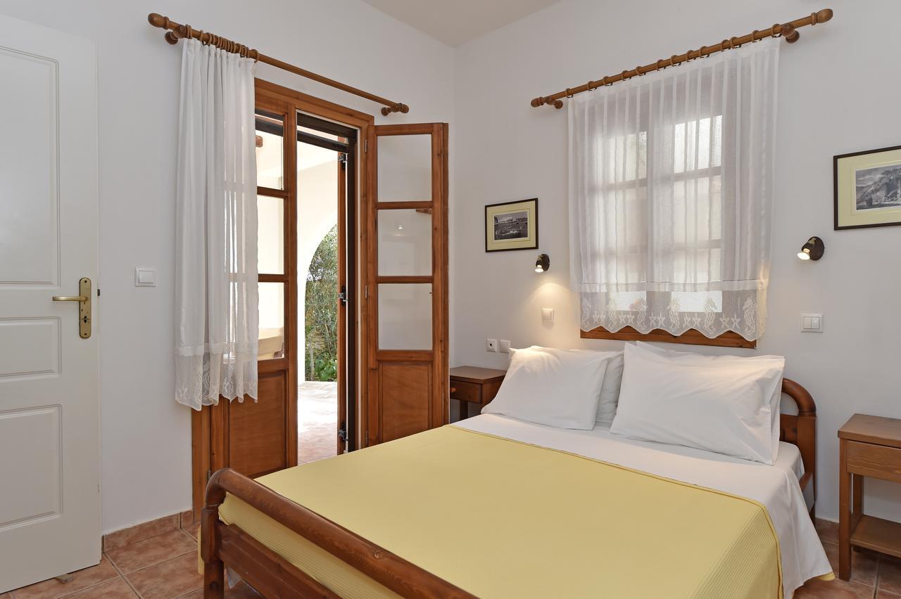 Hippocampus Studios Antiparos Town Exterior foto
